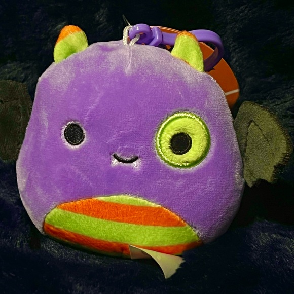 Squishmallows Blaze the Monster 3.5” Clip - Picture 2 of 6